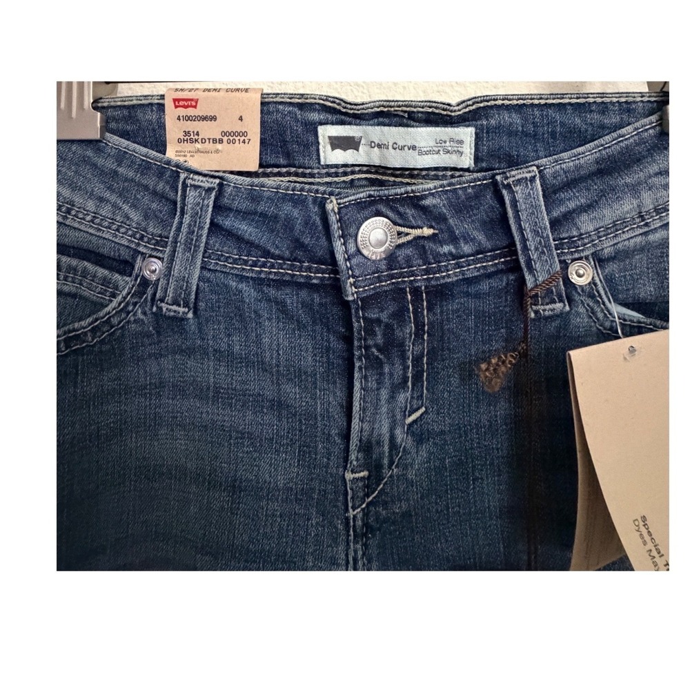 NWT Levis Demi Curve Bootcut Skinny Jeans Womens 5M 27 Low Rise Medium Wash - Picture 2 of 9